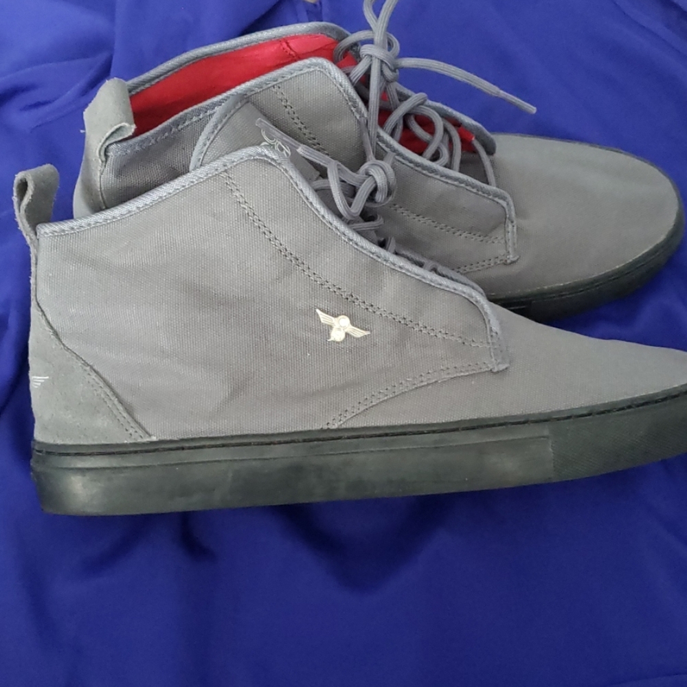 Mens size 10.5 grey creative recreation shoes.